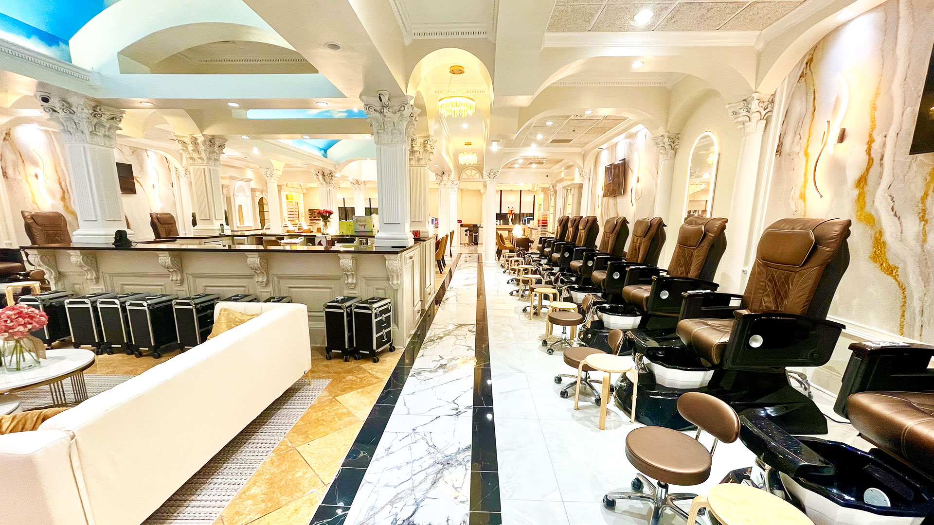 Royale' Nails Spa